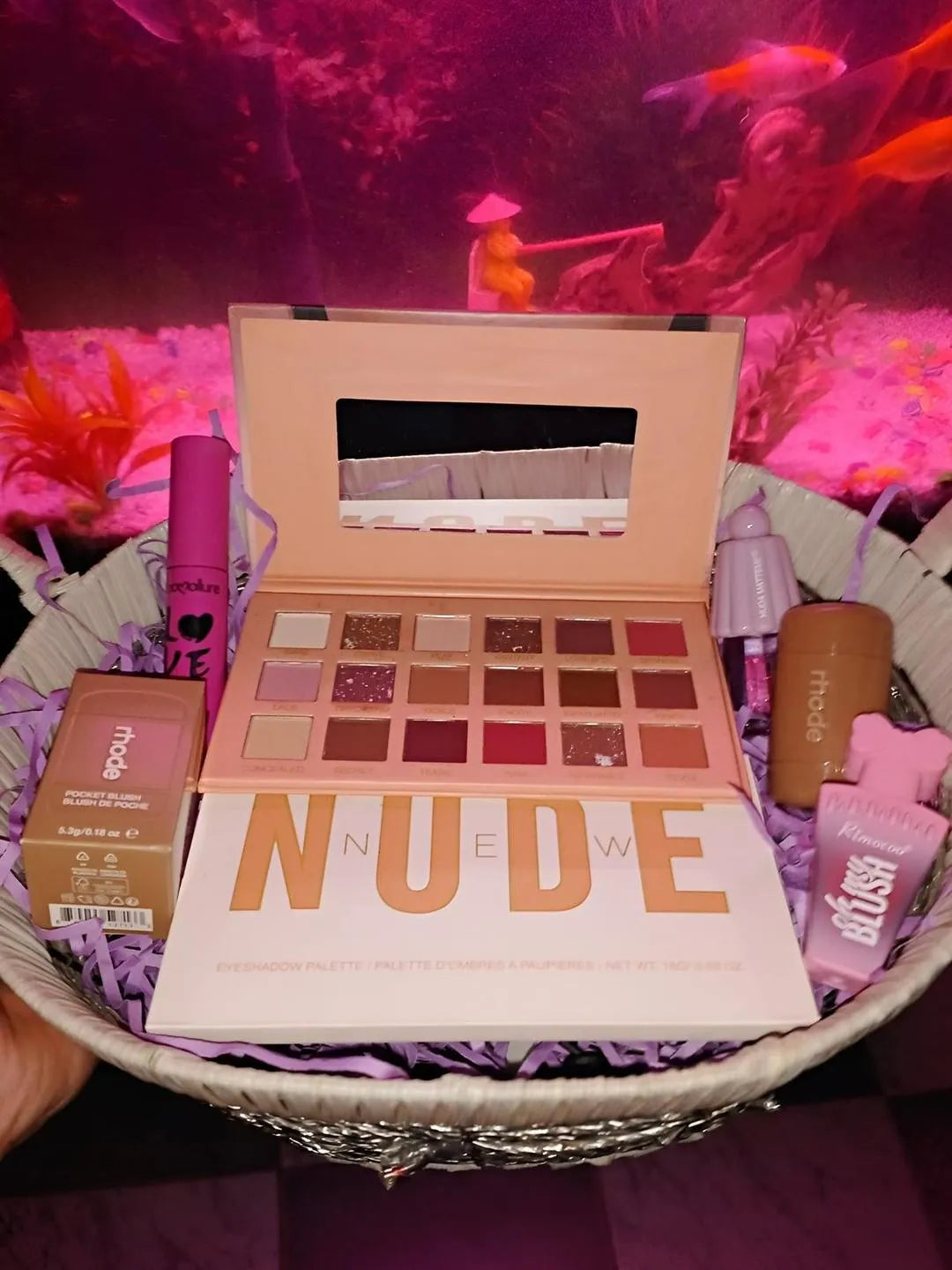 Nude Eyeshadow Palette with 7-Pc Makeup Set
