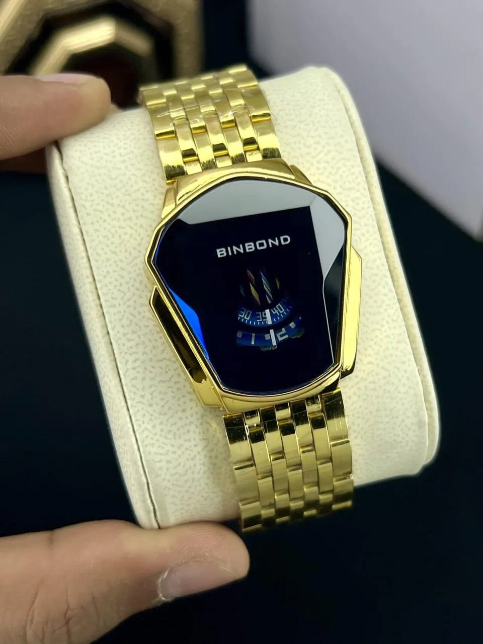 Chic Women's Square Dial Watch with Chain Strap