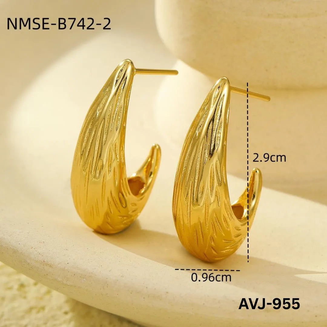 Golden Curved Earrings for Women, Premium Alloy, Lightweight, New Arrival, Best Price in Pakistan