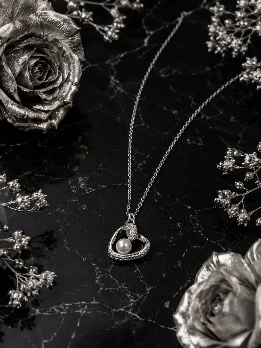 Heart Design Silver Plated Zircon Necklace